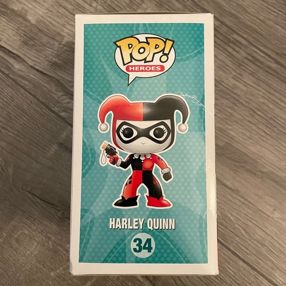 Harley Quinn Funko Pop #34 - Picture 2 of 3